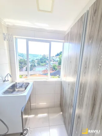 Apartamento Semi Mobiliado para Locação
