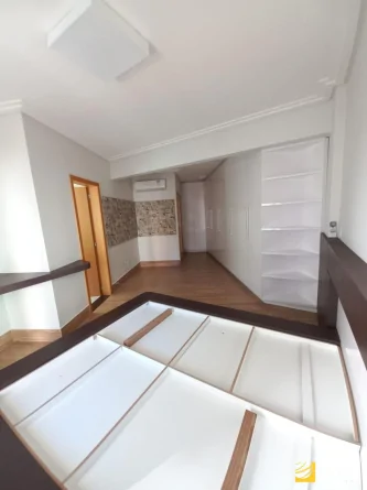 Ótimo Apartamento Semi Mobiliado Para Locação