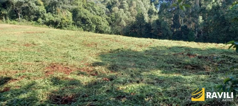 Área Próximo ao Centro de Água Doce!