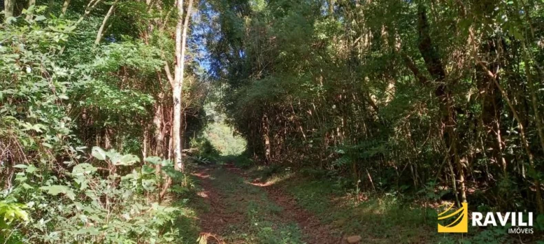 Área Próximo ao Centro de Água Doce!