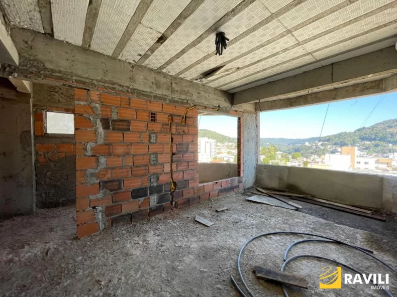 Apartamento na Planta no Ed. Malasia Towers!