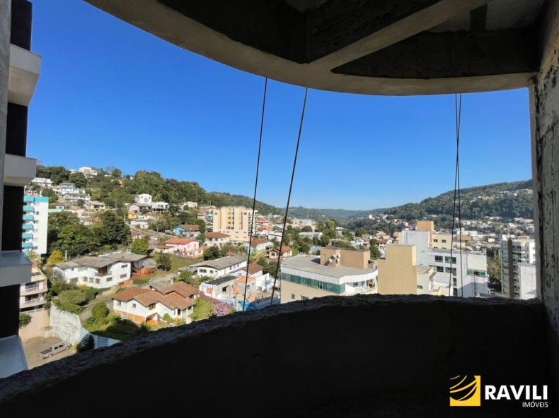 Apartamento na Planta no Ed. Malasia Towers!