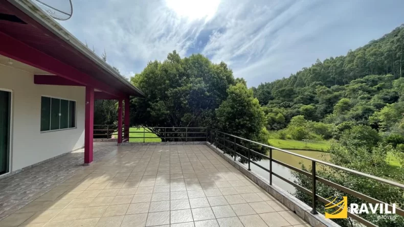 Sitio Encantador à Venda!