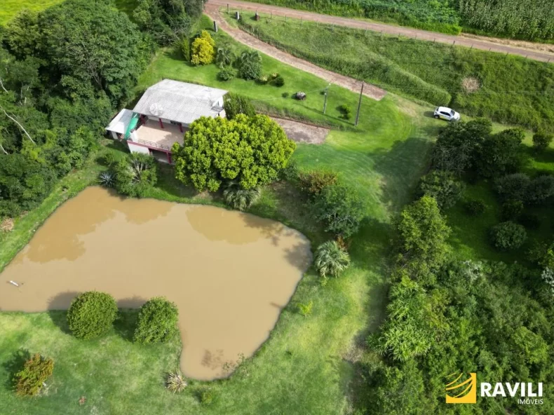 Sitio Encantador à Venda!
