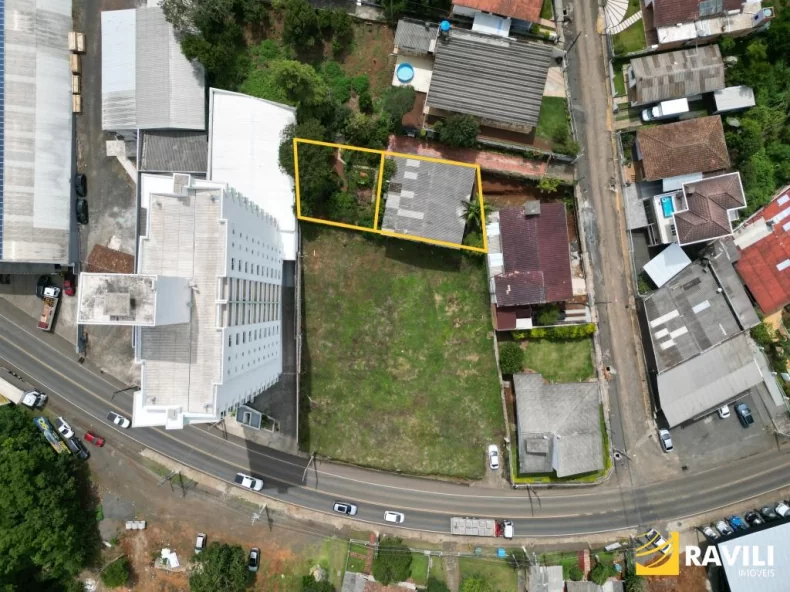 Amplo Terreno à Venda Próximo ao Centro!