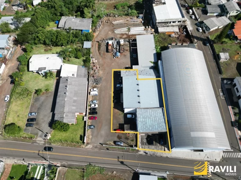 Barração com 500m² e Escritório/Estacionamento 300m² para Locação no Bairro Rupp!