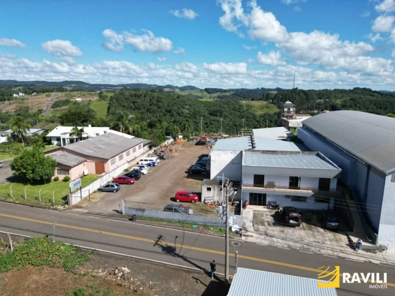 Barração com 500m² e Escritório/Estacionamento 300m² para Locação no Bairro Rupp!