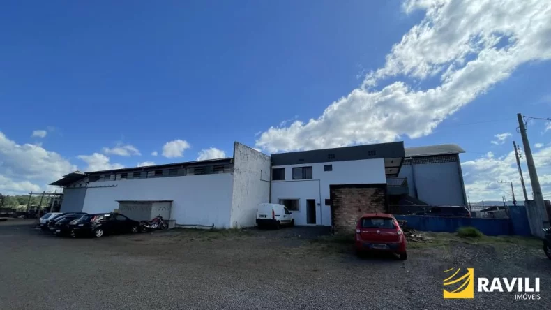 Barração com 500m² e Escritório/Estacionamento 300m² para Locação no Bairro Rupp!