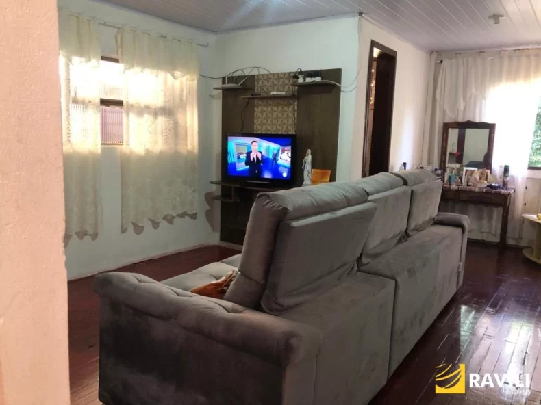 Casa a Venda no Bairro Santo Antônio, com Dois Pavimentos Sendo que a Parte Inferior Comporta uma Locação.