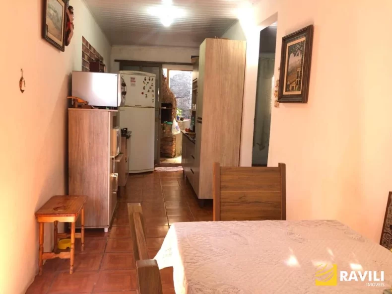Casa a Venda no Bairro Santo Antônio, com Dois Pavimentos Sendo que a Parte Inferior Comporta uma Locação.