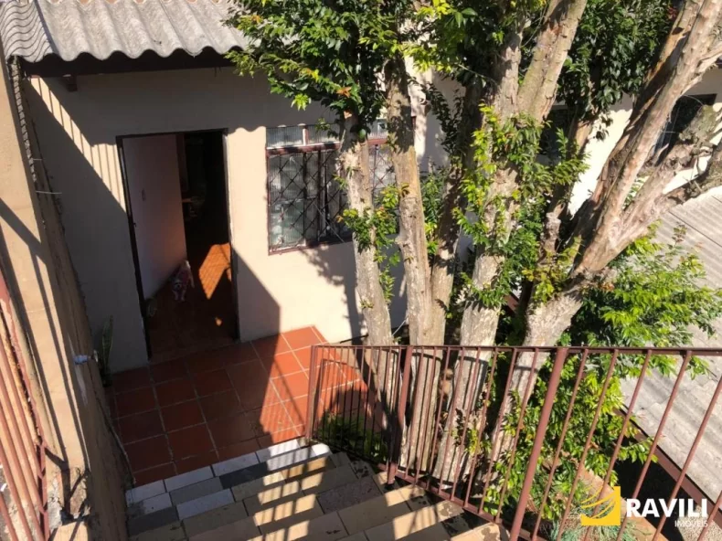 Casa a Venda no Bairro Santo Antônio, com Dois Pavimentos Sendo que a Parte Inferior Comporta uma Locação.