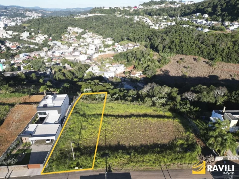 Terreno com 1746 m² no  Jardim Itália. em Joaçaba.