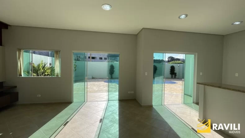 Belíssima Casa para Venda no Bairro Flor da Serra!