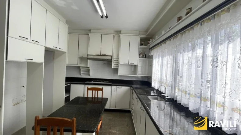 Belíssima Casa para Venda  e Locação  no Bairro Flor da Serra!