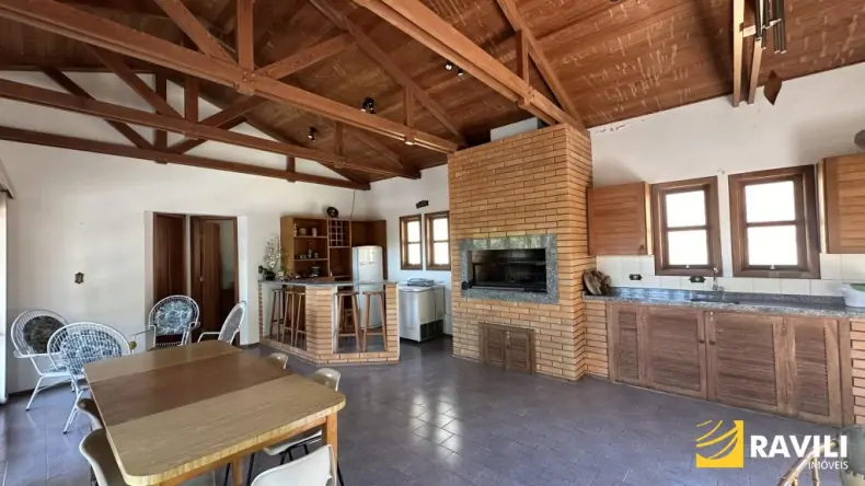 Casa Incrível com 469,00 m² de Área Construida e 3.250,00 m² de Terreno!