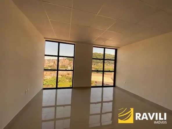 Sala Comercial no Evolution no Centro de Herval d´Oeste!
