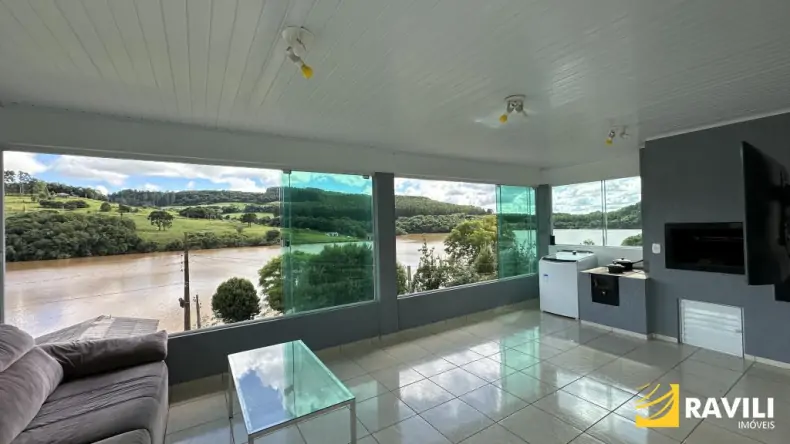  Casa com Terreno ao lado à Venda com Deslumbrante Vista Panorâmica para o Lago, no Alague!