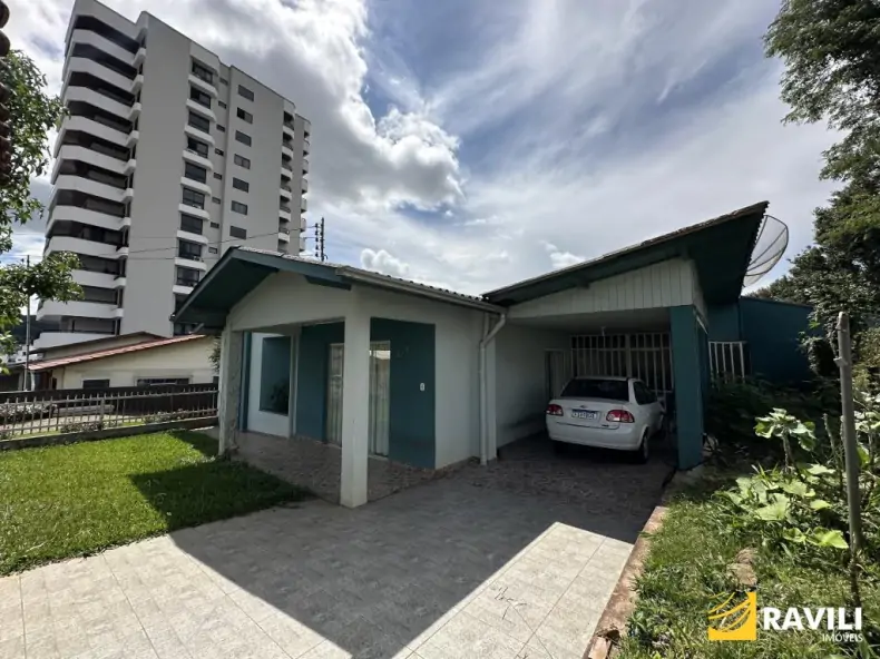 Casa à Venda em Luzerna Bem Localizada no Centro da Cidade!