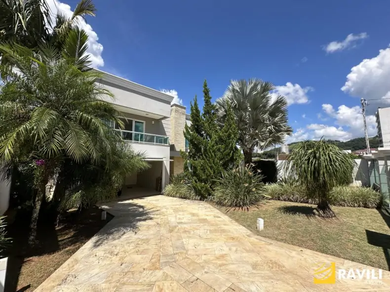 Belíssima Casa em Luzerna à Venda.