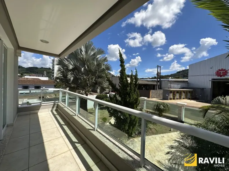 Belíssima Casa em Luzerna à Venda.