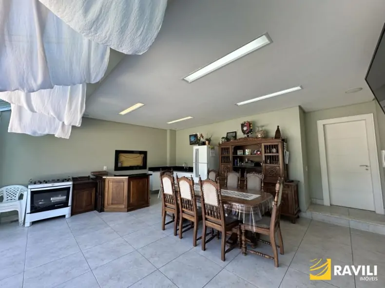 Belíssima Casa em Luzerna à Venda.