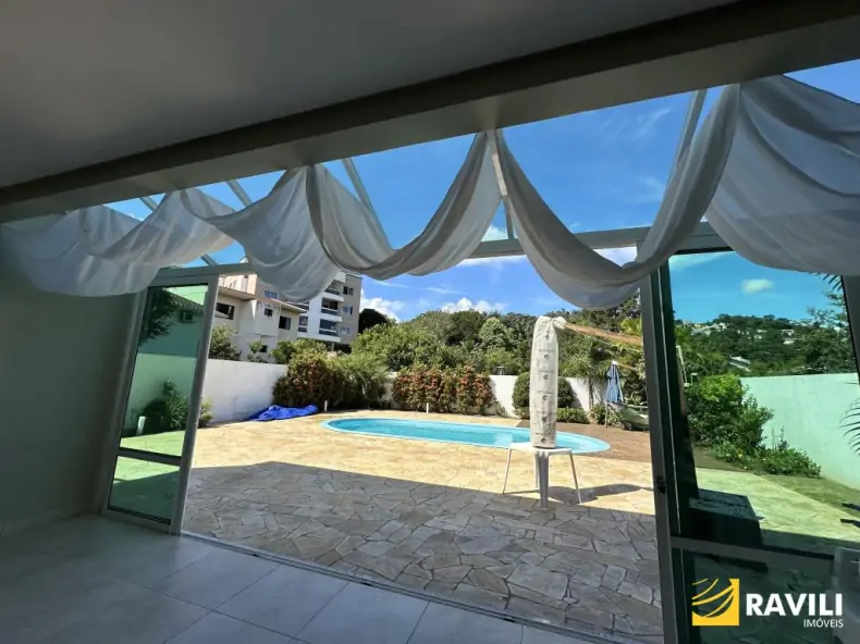 Belíssima Casa em Luzerna à Venda.