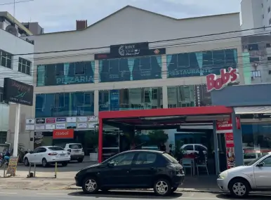 Sala Comercial Térrea para Locação no Shopping XV!