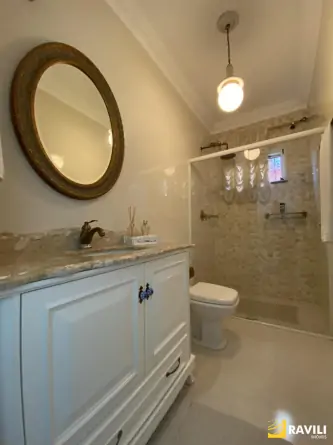 Casa Neocolonial Disponível para Venda!
