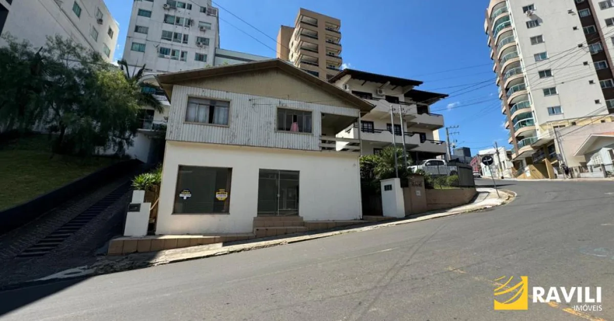 Casa Disponível para Locação e Venda no Centro de Herval d'Oeste!