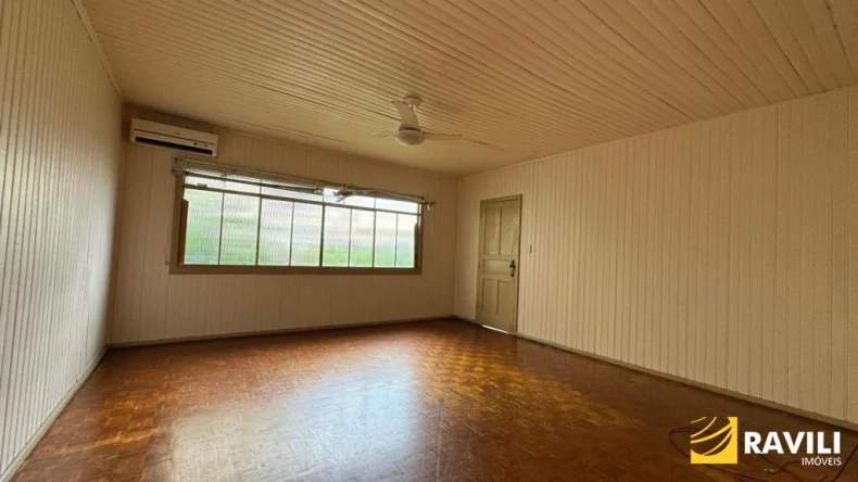 Casa Disponível para Locação e Venda no Centro de Herval d'Oeste!