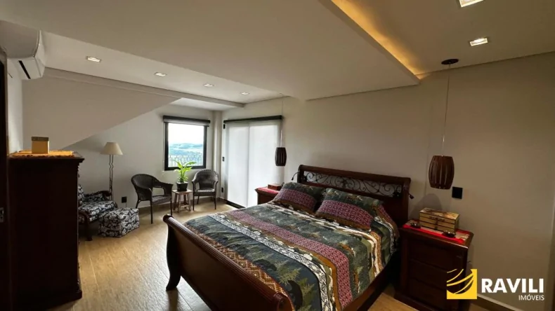 A Casa Greco-Romana: Um Sonho para Quem Busca Tranquilidade e Contato com a Natureza!