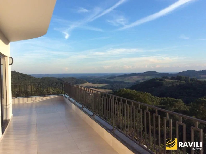 A Casa Greco-Romana: Um Sonho para Quem Busca Tranquilidade e Contato com a Natureza!