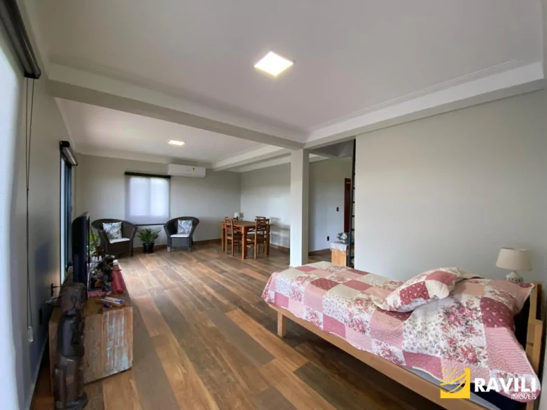 A Casa Greco-Romana: Um Sonho para Quem Busca Tranquilidade e Contato com a Natureza!