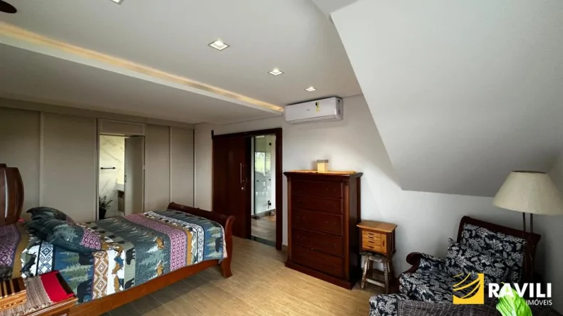 A Casa Greco-Romana: Um Sonho para Quem Busca Tranquilidade e Contato com a Natureza!