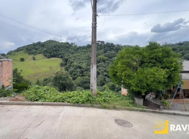  Terreno à Venda em Joaçaba com 406m² com Duas Frentes!
