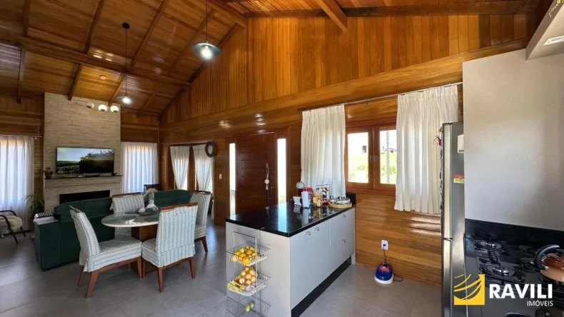 Casa Estilo Vila Rica, Muito Aconchegante, no Lot. Nossa Sra. de Fátima, Conhecido como Pegoraro,em Joaçaba!