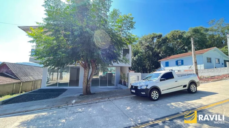 Sala Comercial Nova com 148m² para Locação em Joaçaba!