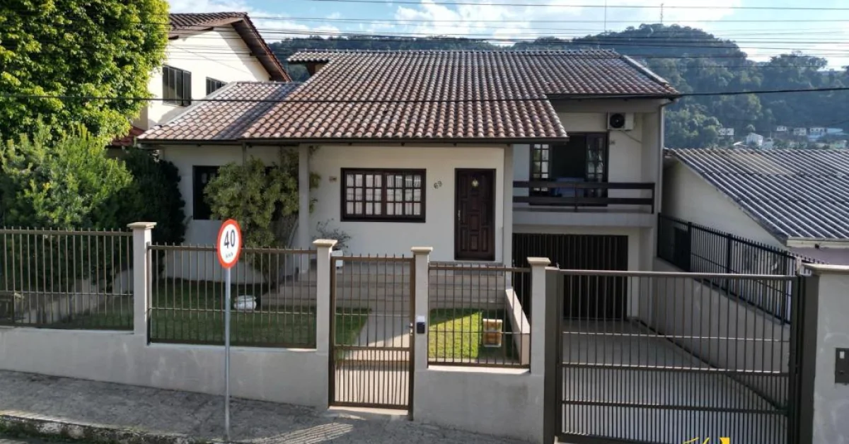 Casa Alto Padrão à Venda em Herval d'Oeste!