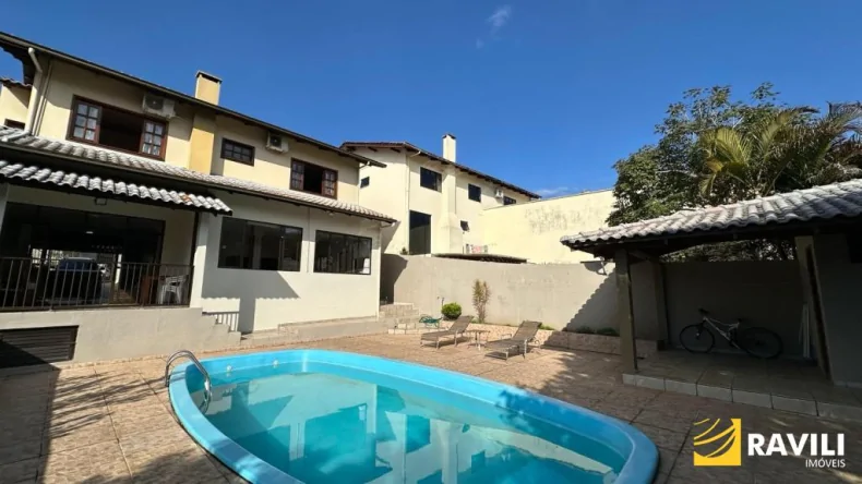 Casa Alto Padrão à Venda em Herval d'Oeste! 