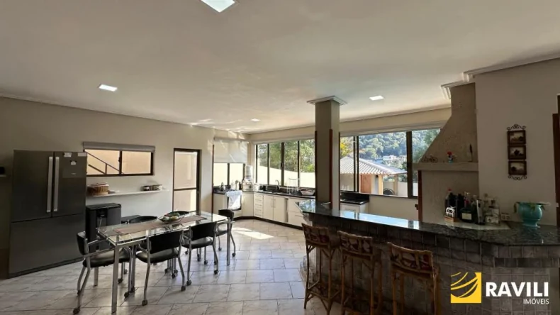 Casa Alto Padrão à Venda em Herval d'Oeste! 