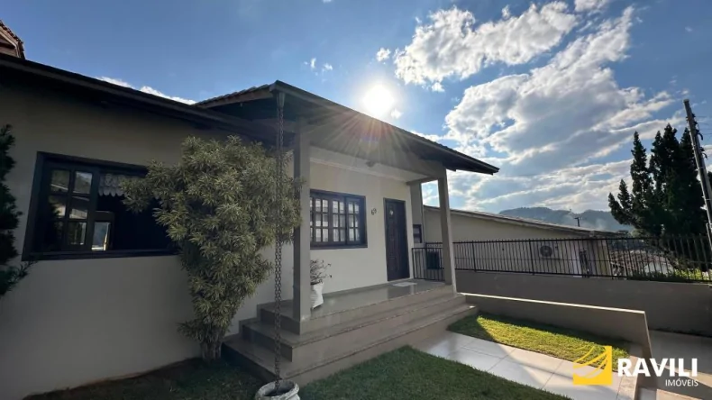 Casa Alto Padrão à Venda em Herval d'Oeste! 