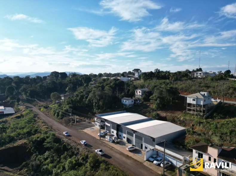 Barração para Locação com 250 m² na Br-282!