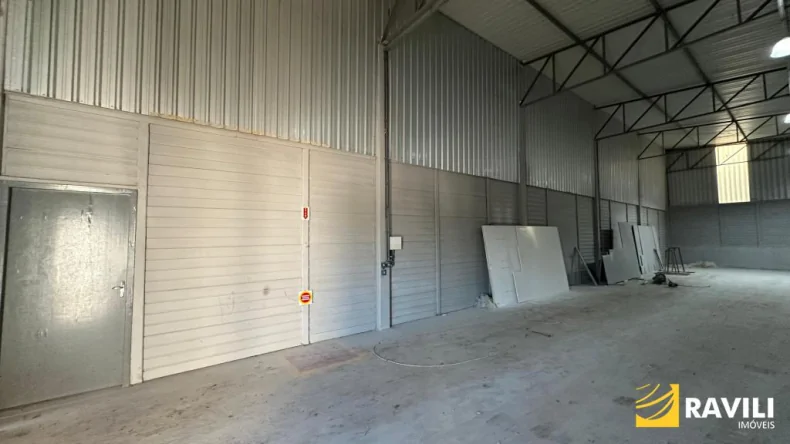 Barração para Locação com 250 m² na Br-282!