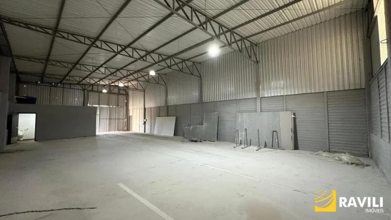 Barração para Locação com 250 m² na Br-282!