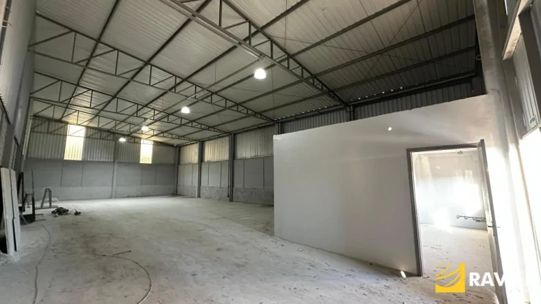 Barração para Locação com 250 m² na Br-282!