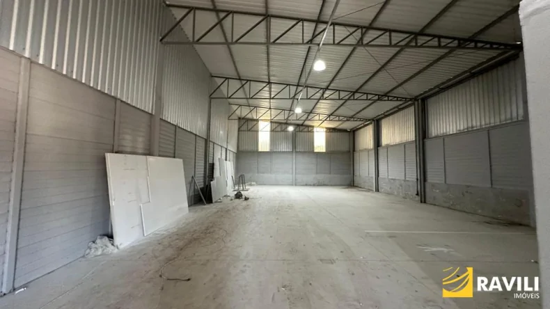 Barração para Locação com 250 m² na Br-282!