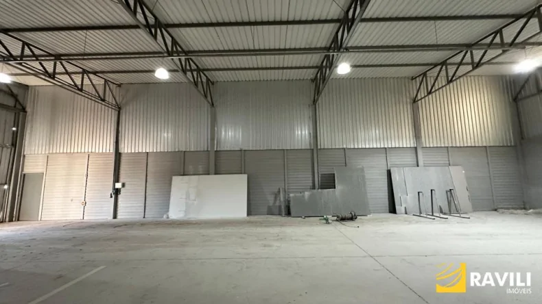 Barração para Locação com 250 m² na Br-282!