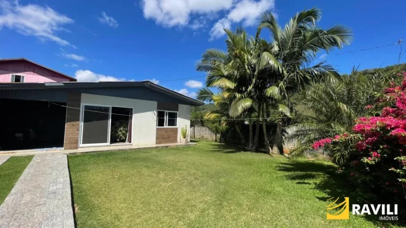 Casa para Venda no bairro Estação Luzerna com Terreno Amplo! 