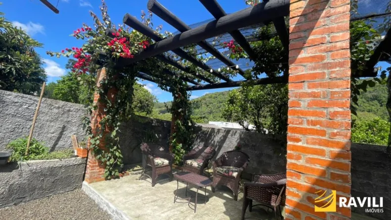 Casa para Venda no bairro Estação Luzerna com Terreno Amplo! 