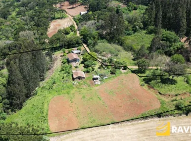 Vende-se lindo sítio com 20.430,18 m² completo para morar, lazer e produção!